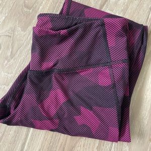 Size L Old Navy active leggings
